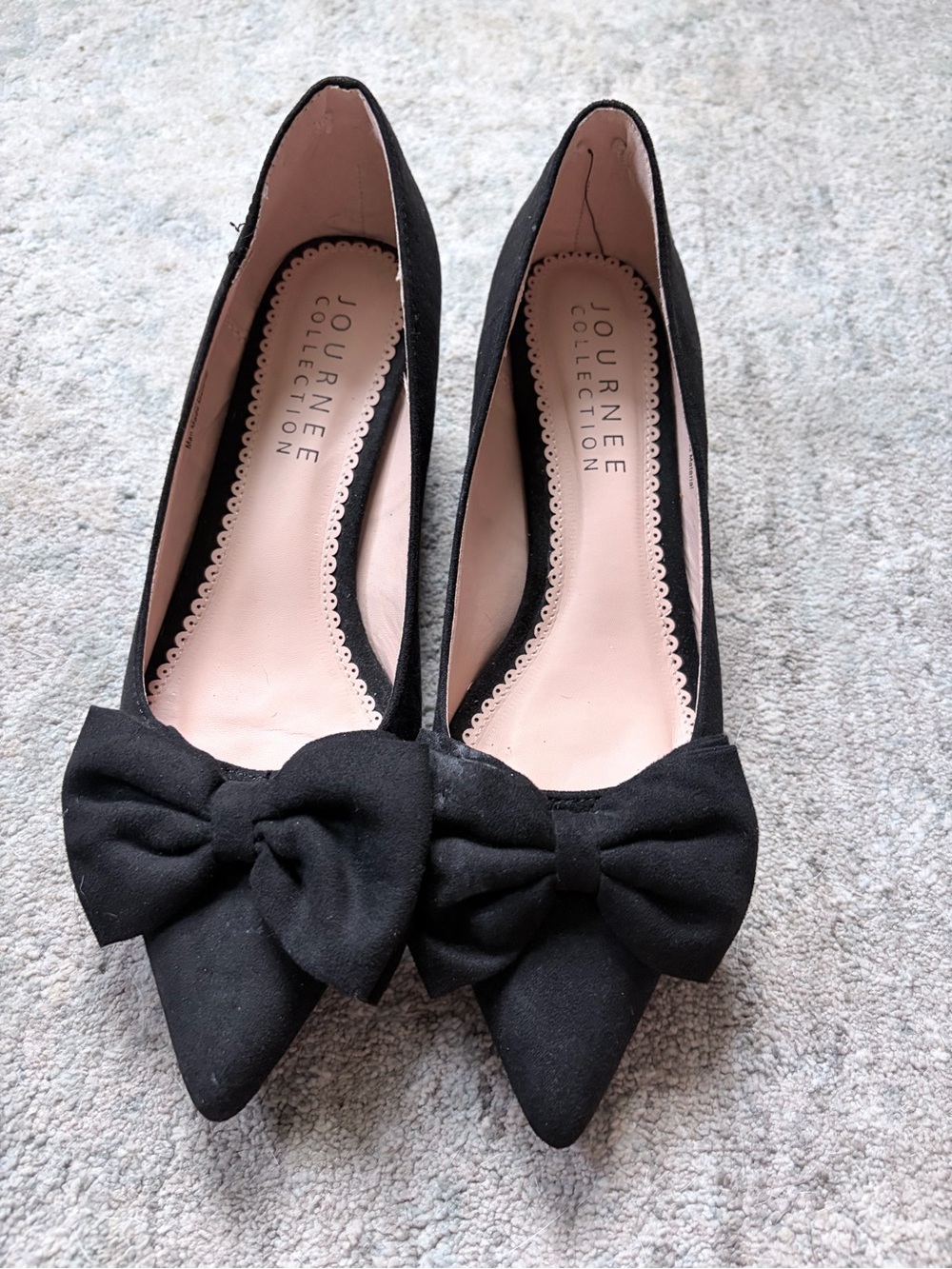 Journee Collection Black Pointed Toe Bow Flats - Classic Chic - Picture 1 of 3